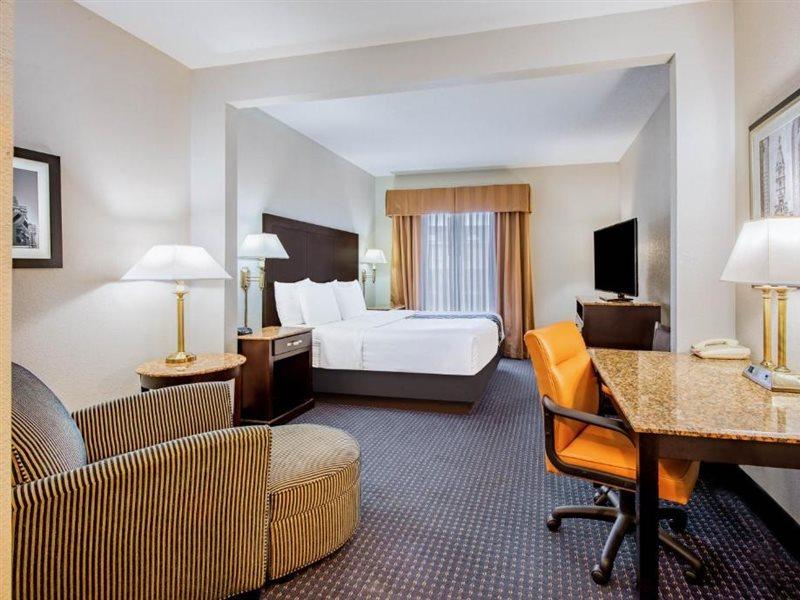 La Quinta By Wyndham Mt. Laurel - Philadelphia Hotel Mount Laurel Ngoại thất bức ảnh