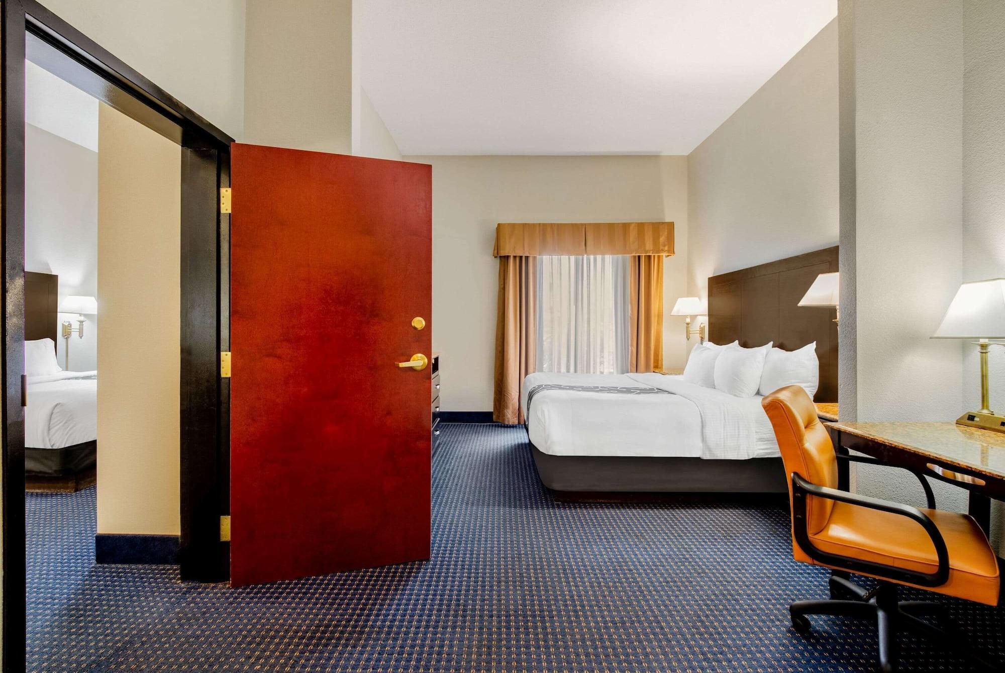 La Quinta By Wyndham Mt. Laurel - Philadelphia Hotel Mount Laurel Ngoại thất bức ảnh