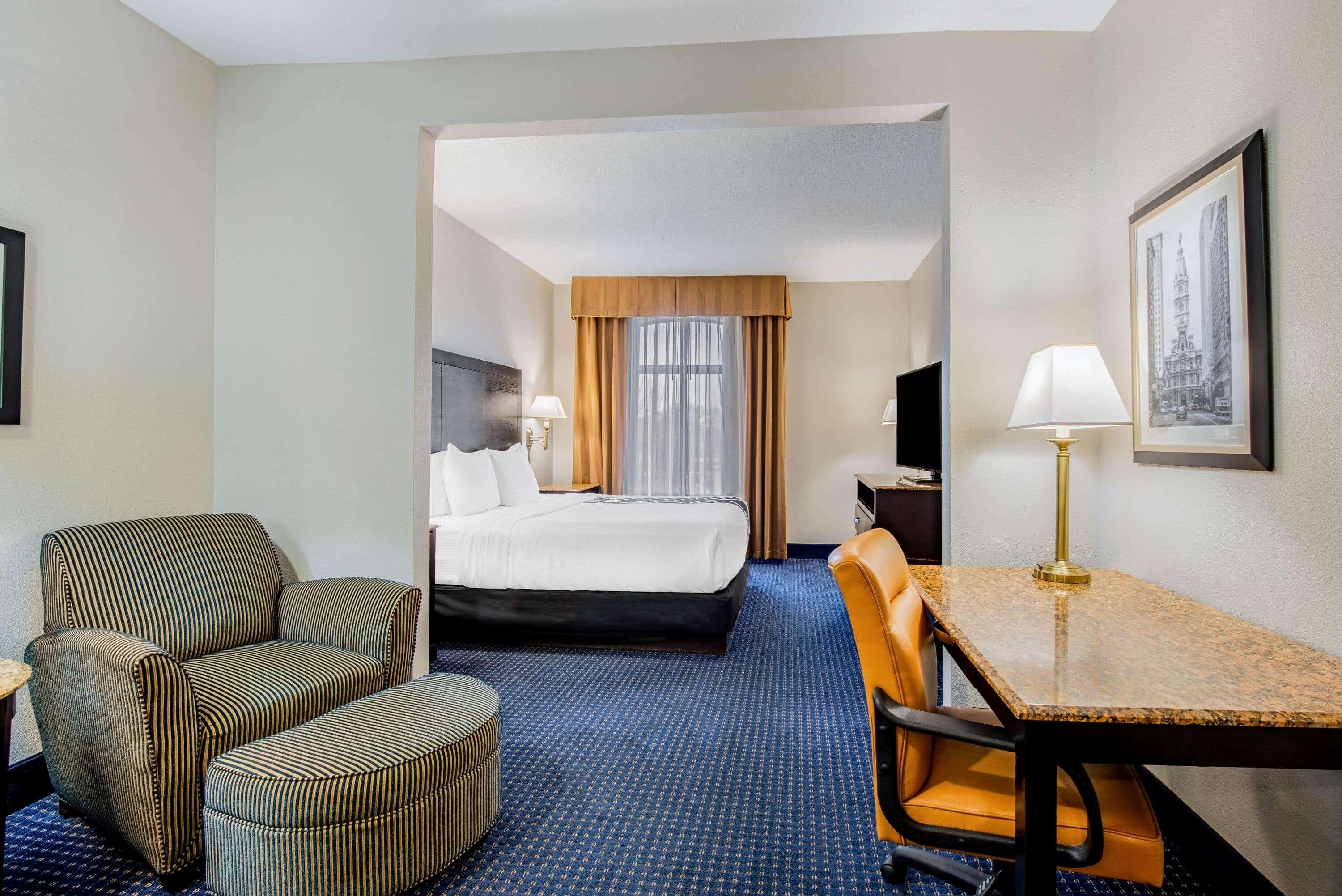 La Quinta By Wyndham Mt. Laurel - Philadelphia Hotel Mount Laurel Ngoại thất bức ảnh