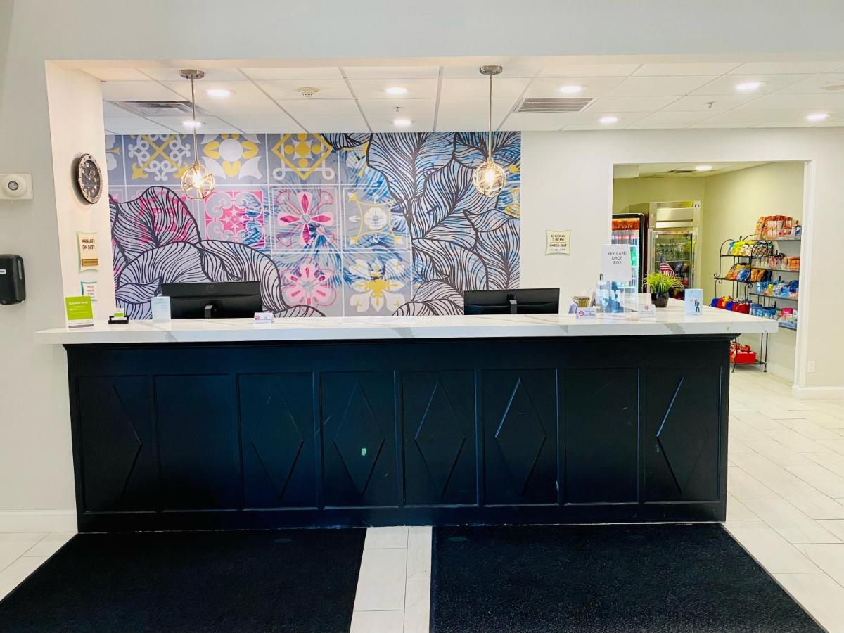 La Quinta By Wyndham Mt. Laurel - Philadelphia Hotel Mount Laurel Ngoại thất bức ảnh
