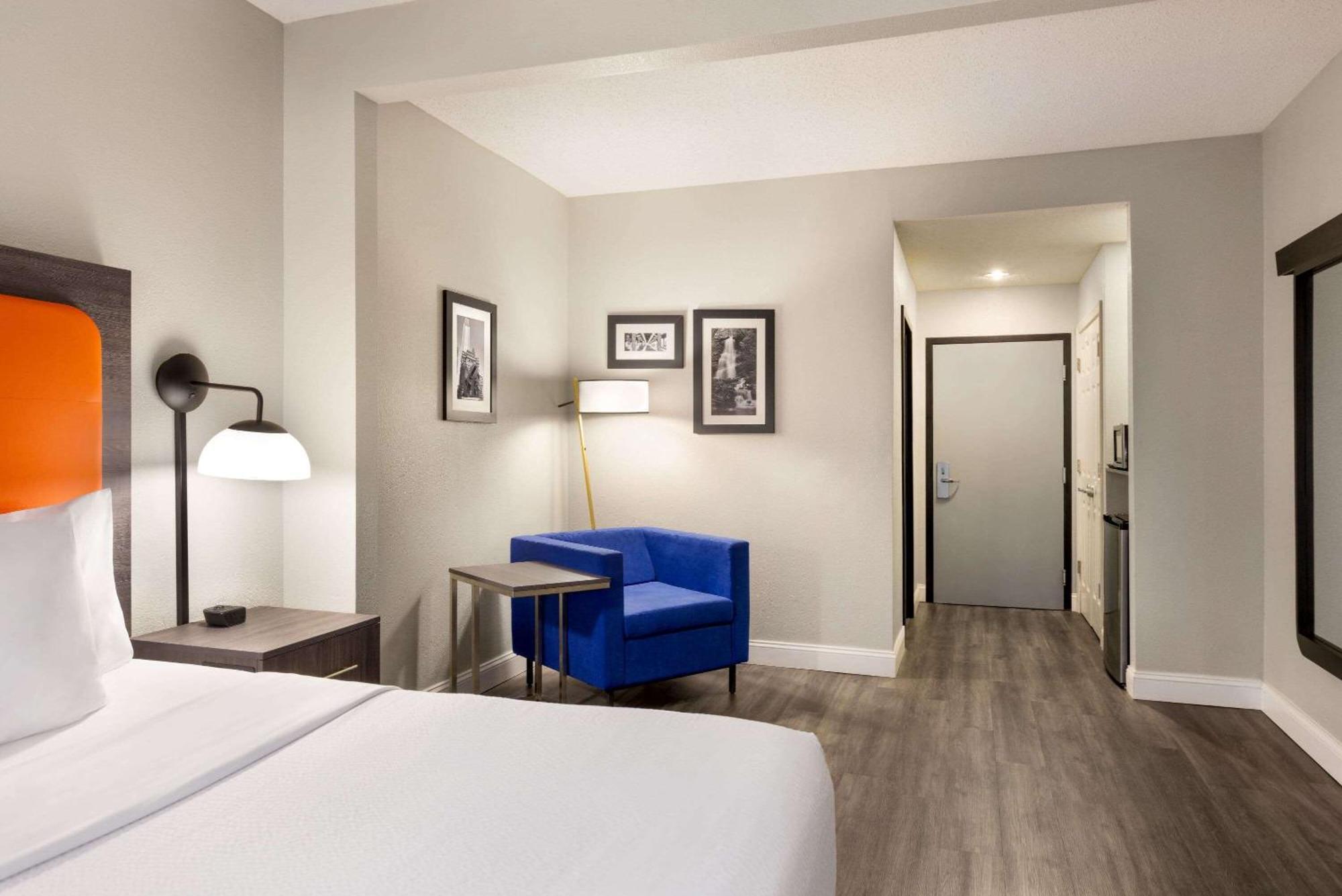 La Quinta By Wyndham Mt. Laurel - Philadelphia Hotel Mount Laurel Ngoại thất bức ảnh
