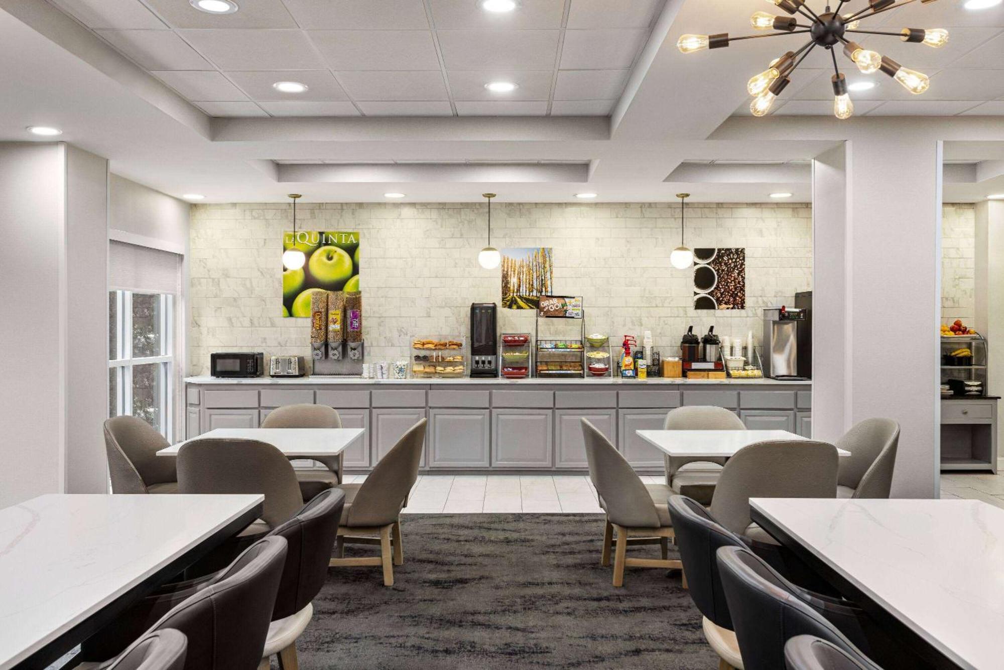 La Quinta By Wyndham Mt. Laurel - Philadelphia Hotel Mount Laurel Ngoại thất bức ảnh